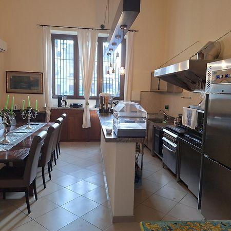 Bed and Breakfast Dimora Charleston Lecce Parcheggio Privato In Loco Gratis Exterior foto