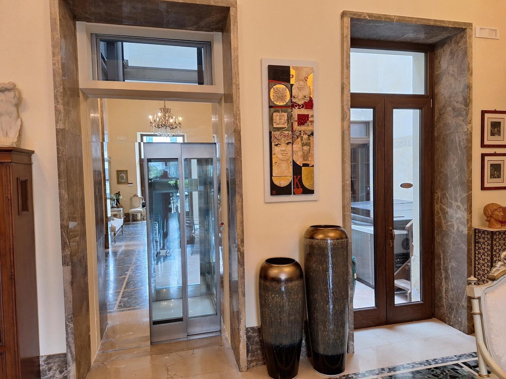 Bed and Breakfast Dimora Charleston Lecce Parcheggio Privato In Loco Gratis Exterior foto