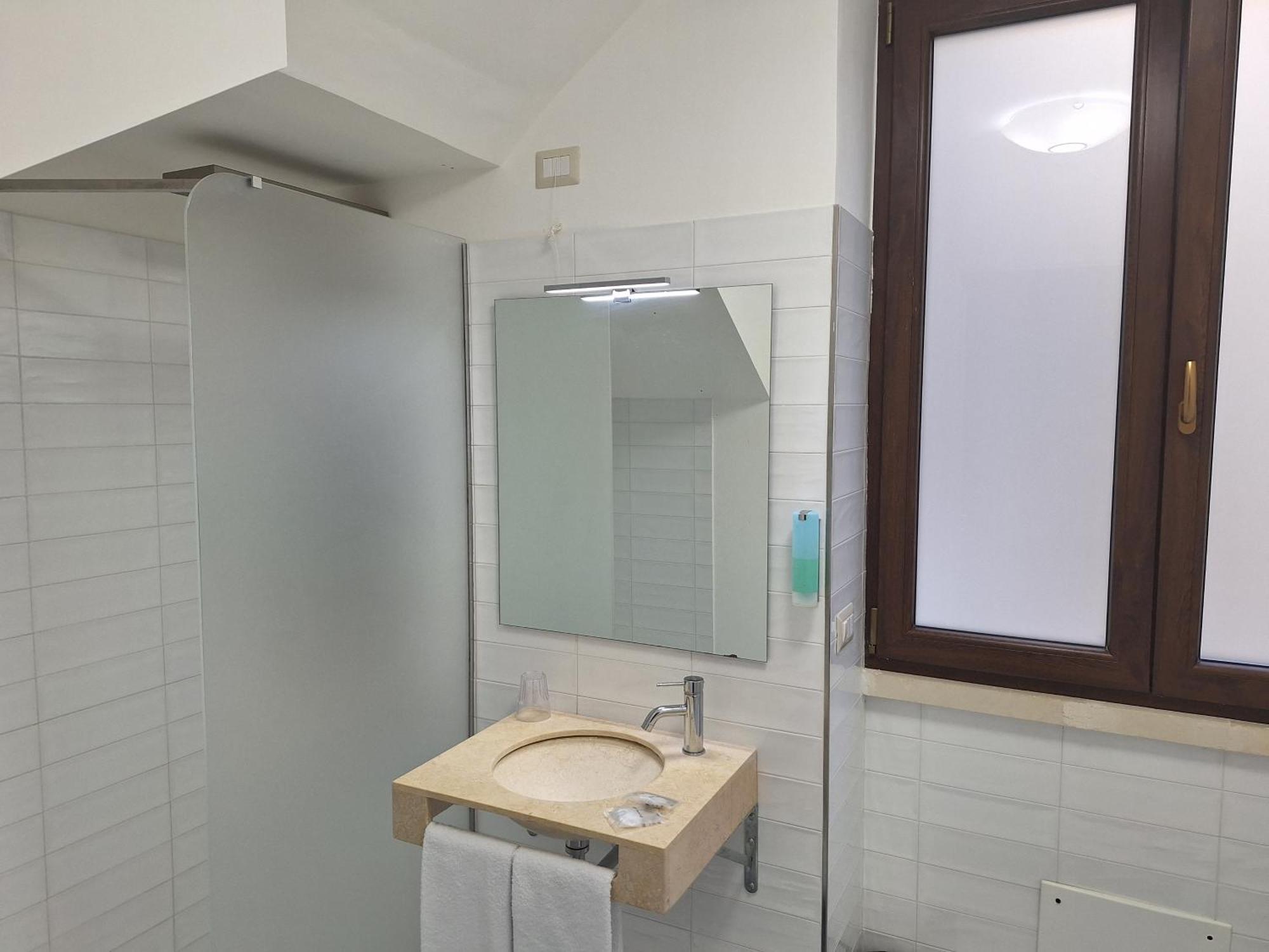 Bed and Breakfast Dimora Charleston Lecce Parcheggio Privato In Loco Gratis Zimmer foto