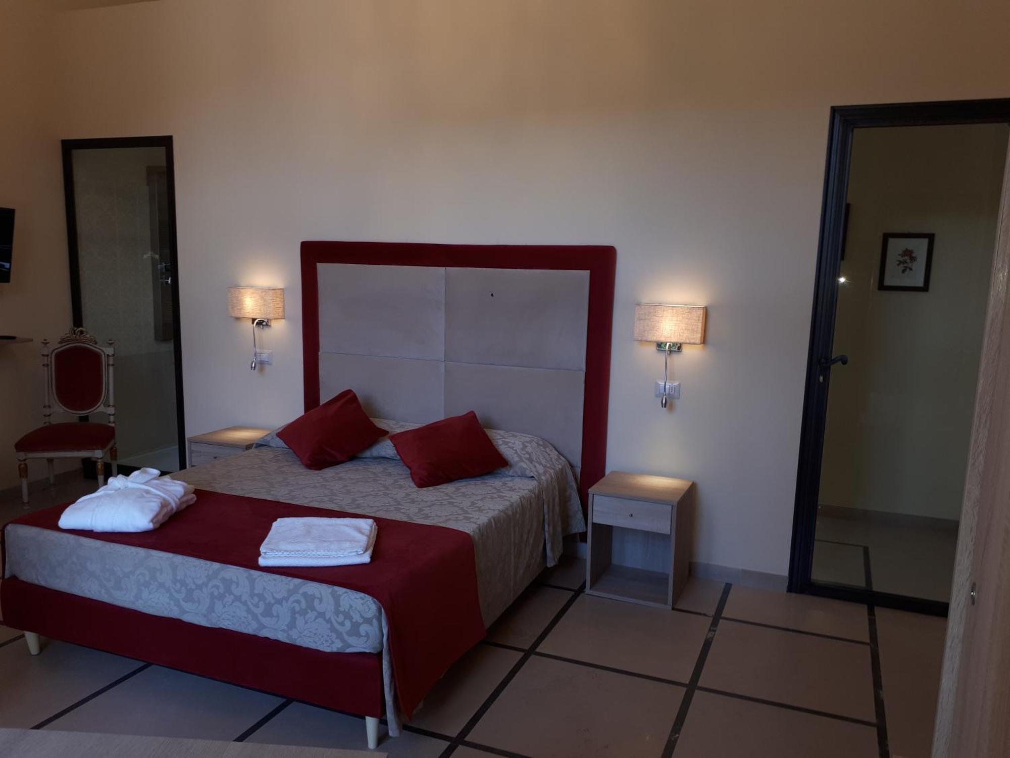 Bed and Breakfast Dimora Charleston Lecce Parcheggio Privato In Loco Gratis Zimmer foto