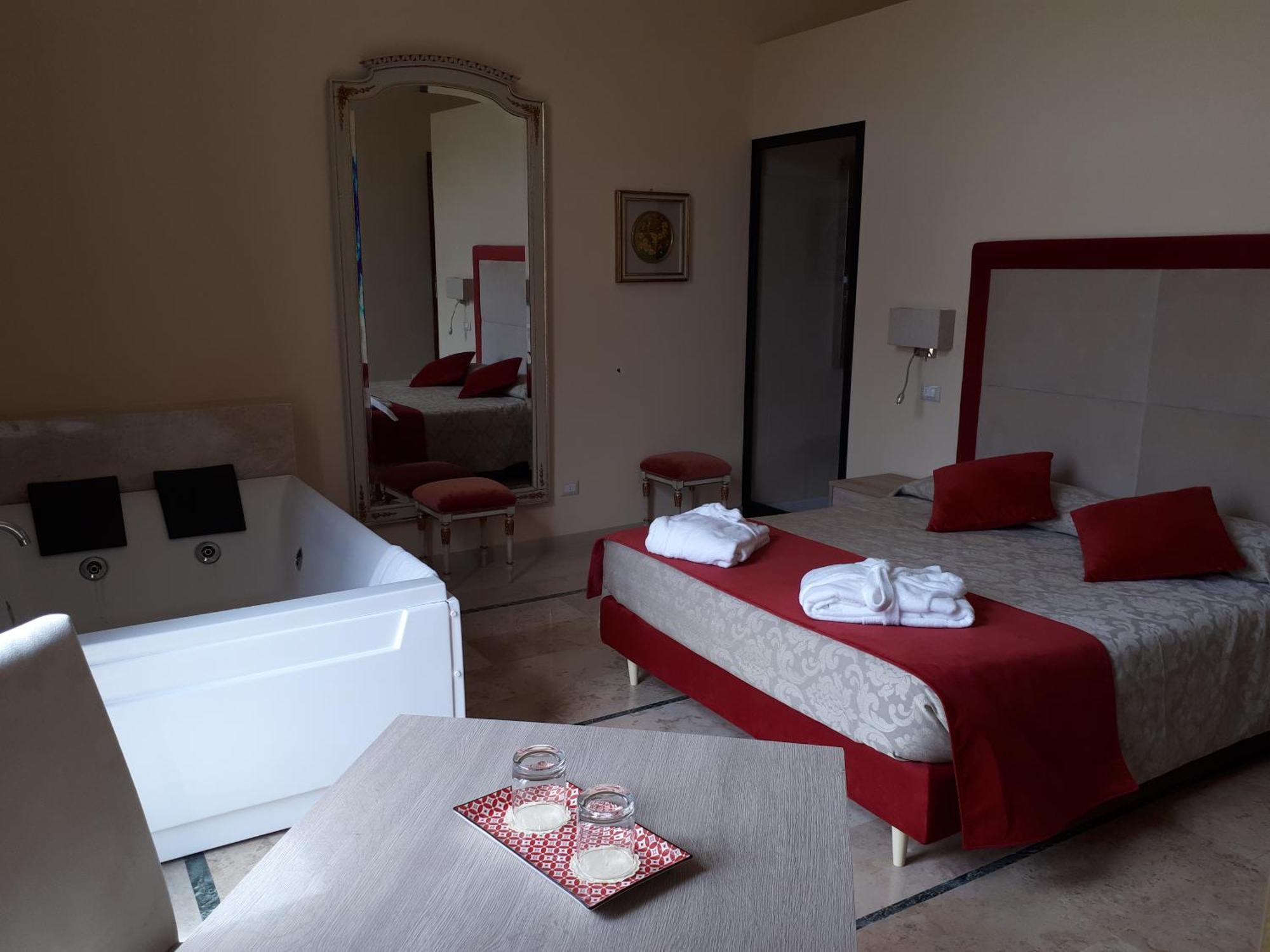 Bed and Breakfast Dimora Charleston Lecce Parcheggio Privato In Loco Gratis Zimmer foto