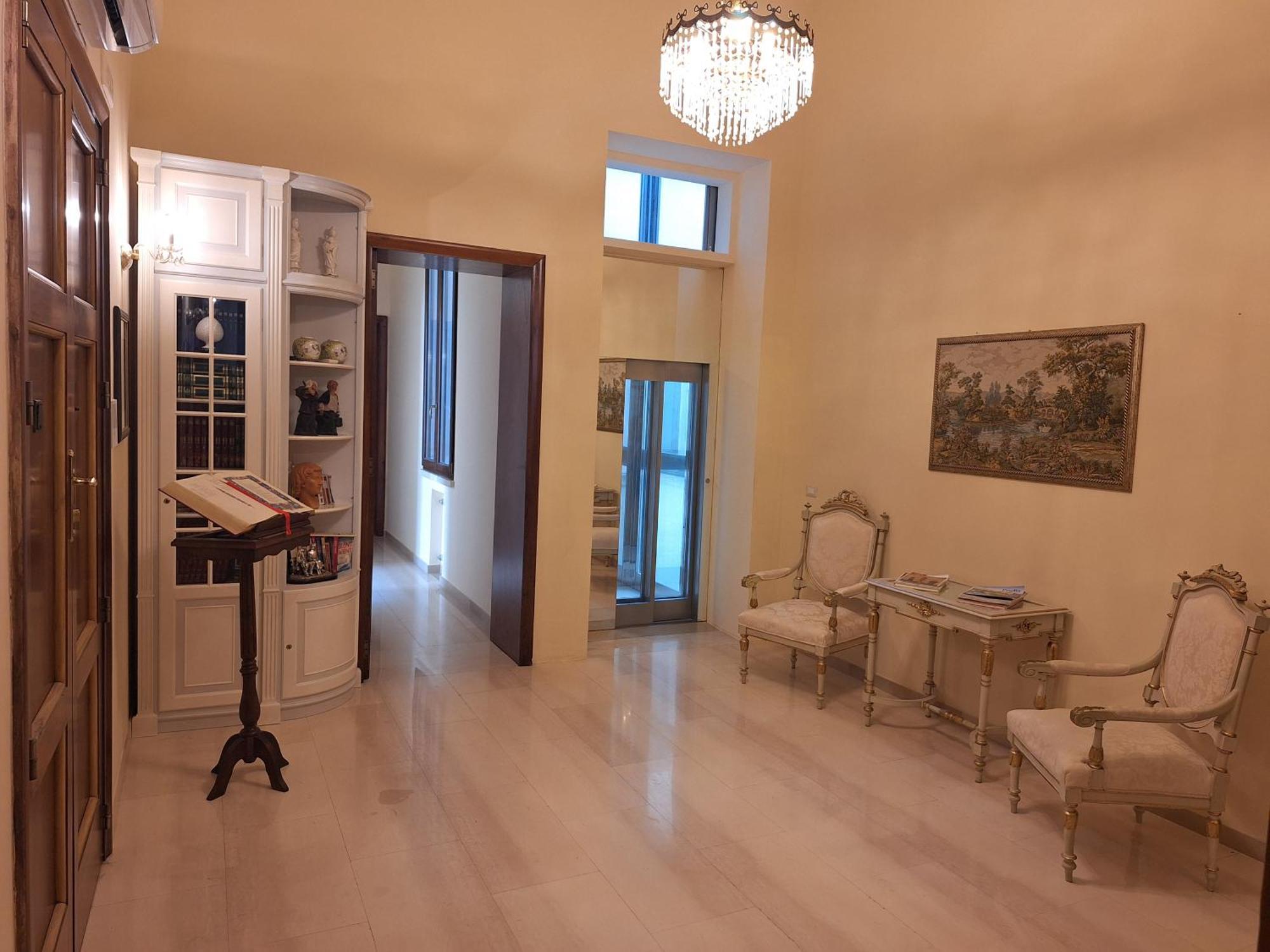 Bed and Breakfast Dimora Charleston Lecce Parcheggio Privato In Loco Gratis Exterior foto