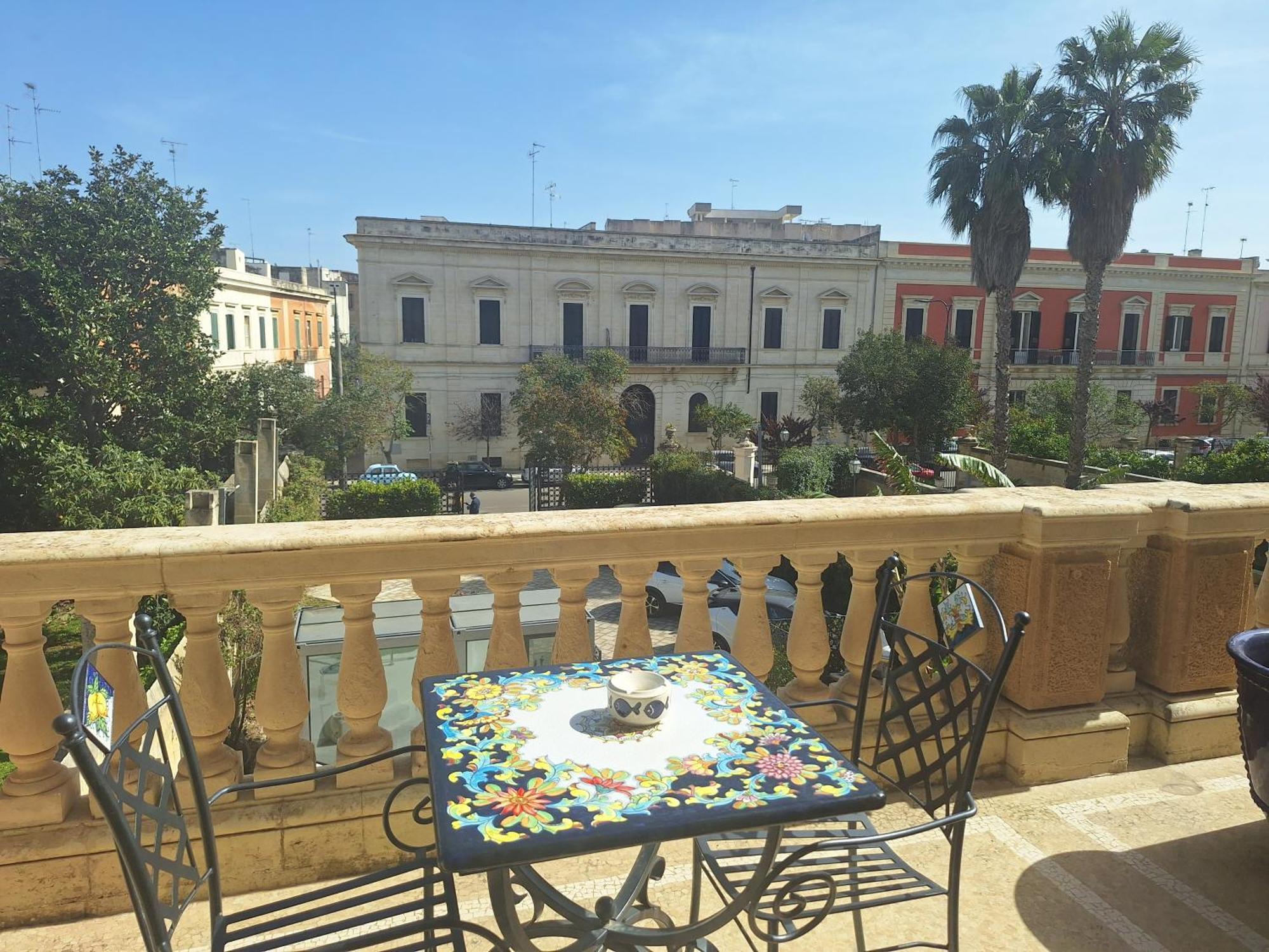 Bed and Breakfast Dimora Charleston Lecce Parcheggio Privato In Loco Gratis Zimmer foto