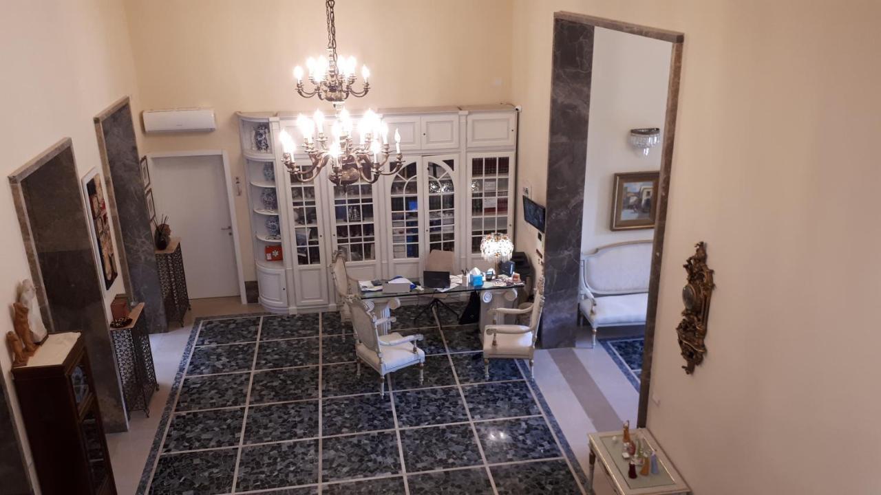 Bed and Breakfast Dimora Charleston Lecce Parcheggio Privato In Loco Gratis Exterior foto